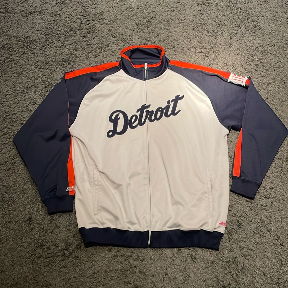 Detroit tigers stitches zipup